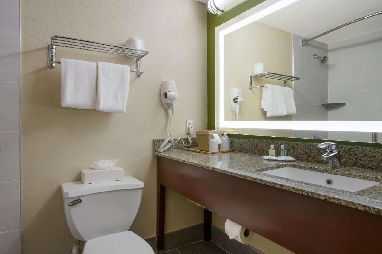Quality Inn Near Princeton Lawrence Zewnętrze zdjęcie