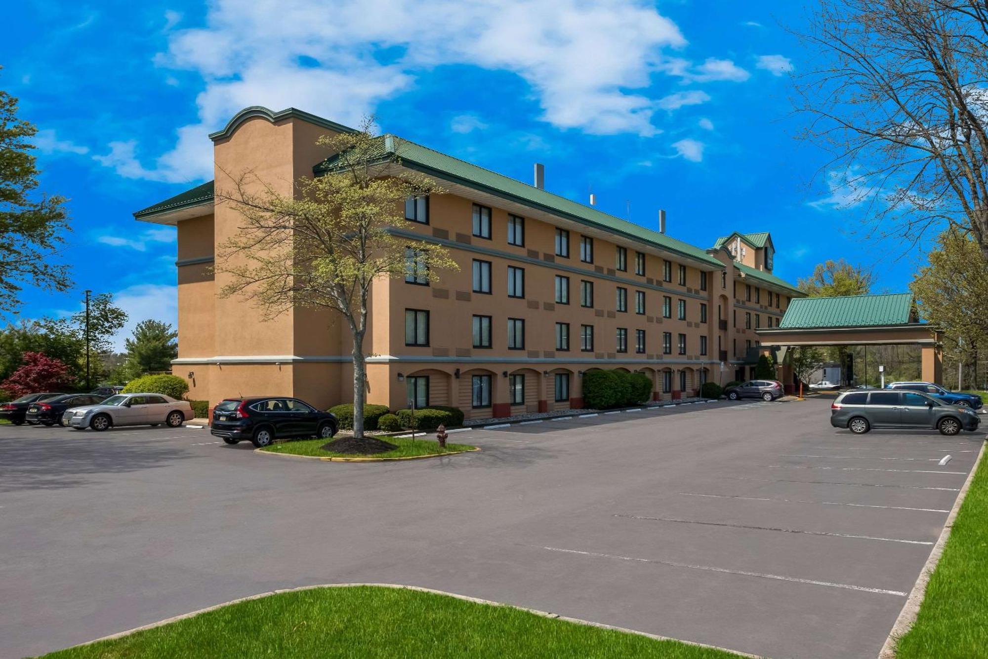 Quality Inn Near Princeton Lawrence Zewnętrze zdjęcie
