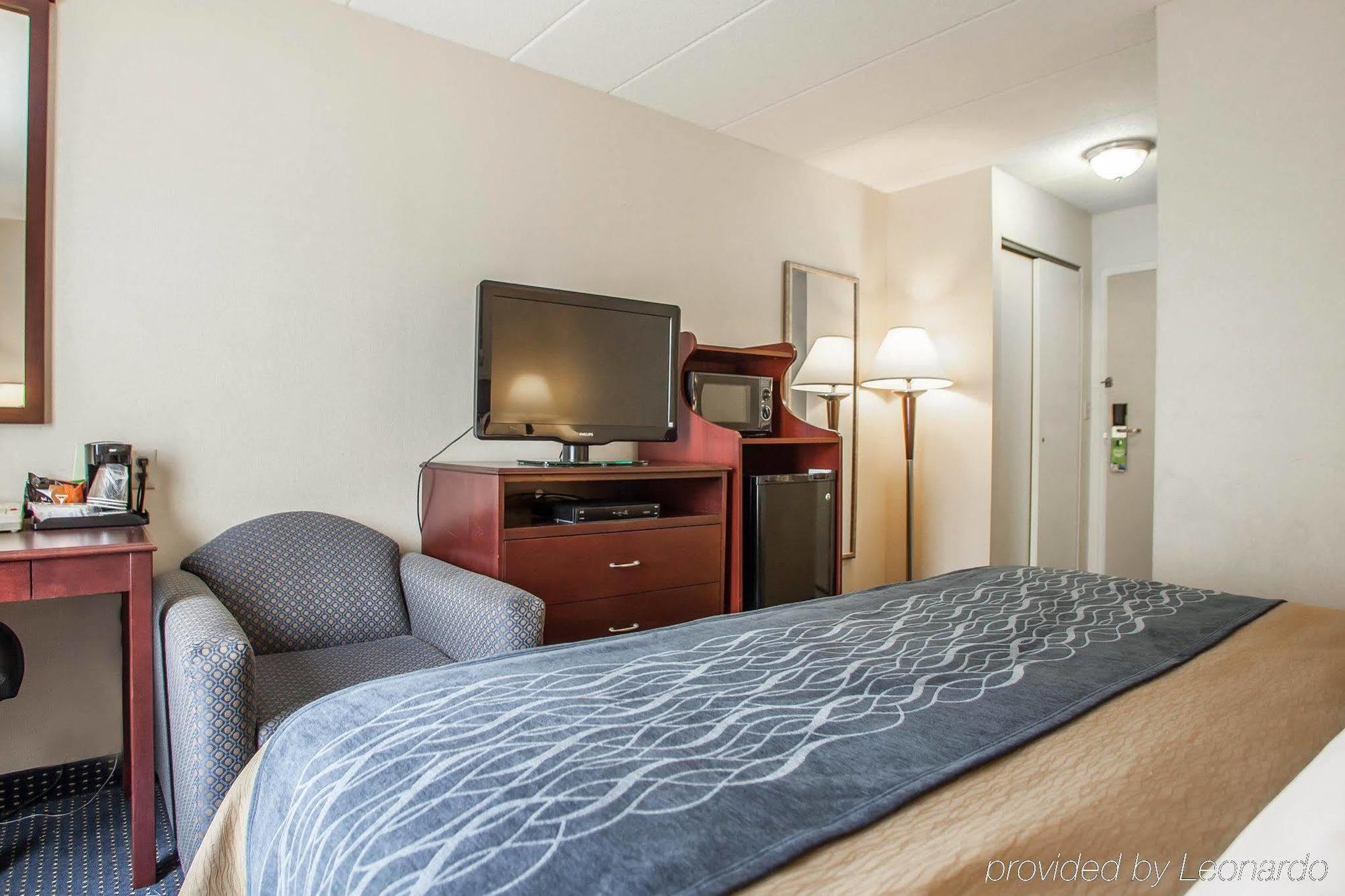 Quality Inn Near Princeton Lawrence Zewnętrze zdjęcie